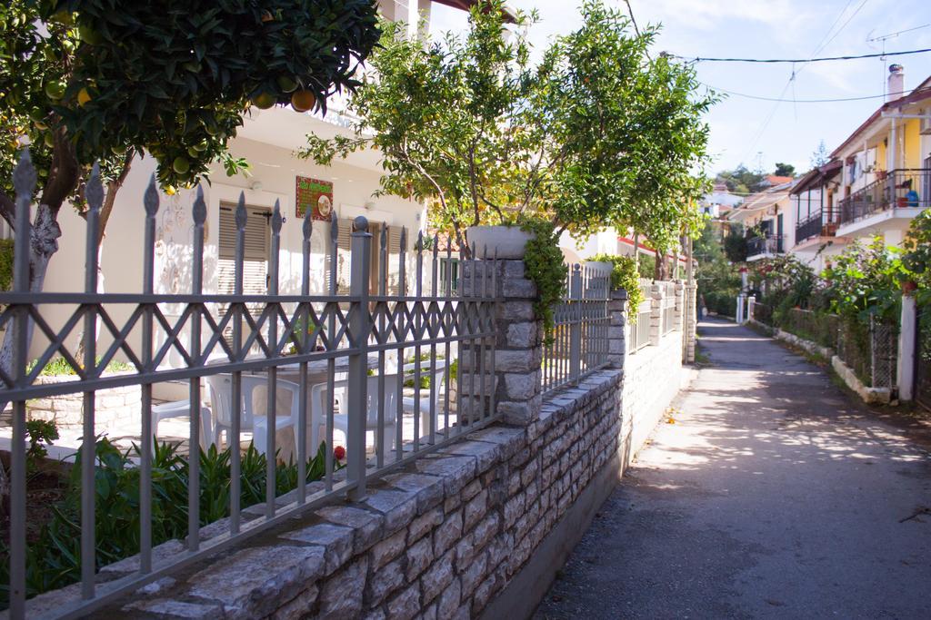 Apartamento The Orange Garden Kassiopi Exterior foto