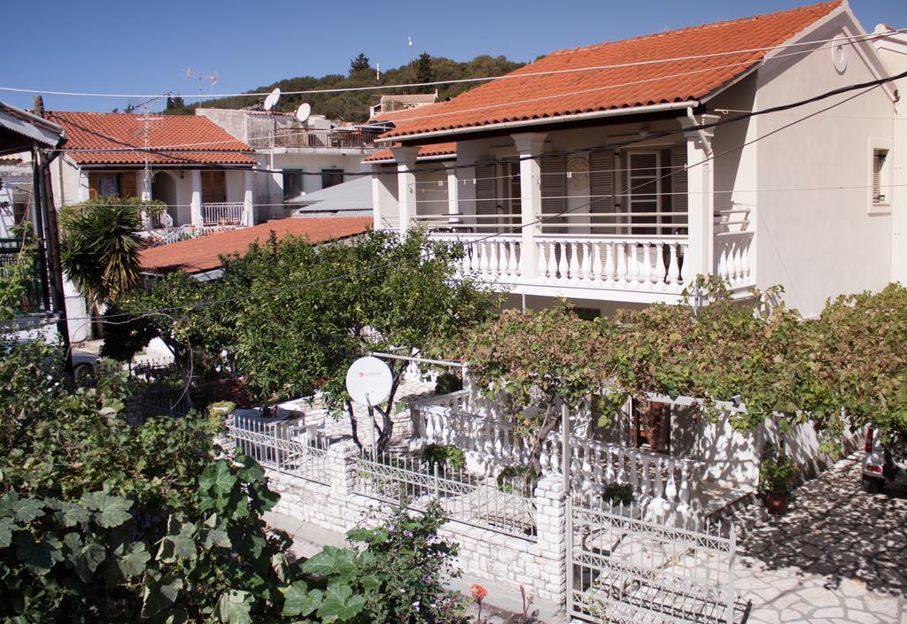 Apartamento The Orange Garden Kassiopi Exterior foto